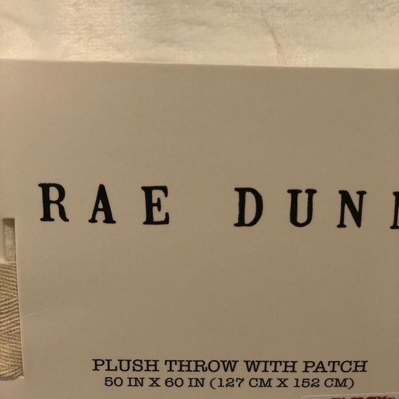 Rae Dunn I ❤️ YOU Plush Throw Blanket - Picture 4 of 5